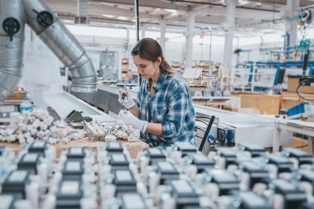 INDUSTRIALISATION ET ROUTAGE DE VOS SYSTÈMES ÉLECTRONIQUES